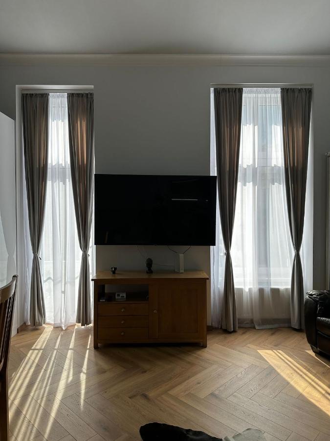 شقة Oyster Flat Victoriei بوخارست المظهر الخارجي الصورة